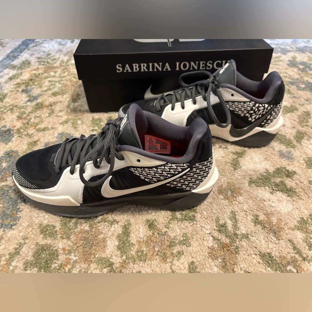 Nike Black and White Basketball Shoes Sabrina Ionescu sz 7.5